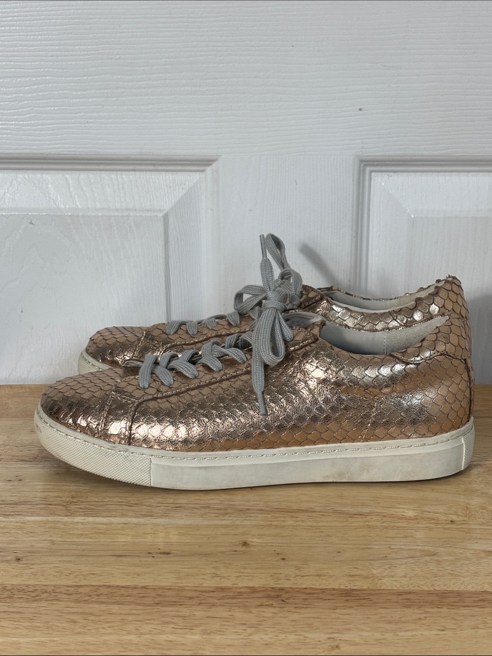 STEVEN Women's Payton Rose Gold Metallic Snake Skin Print Low-Top Lace Sneakers